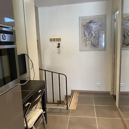 Elegant Proche Grand Rex Fbg Poissonniere * Paris